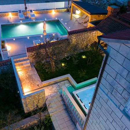 Holiday Home Swiss 챠브타트 외부 사진