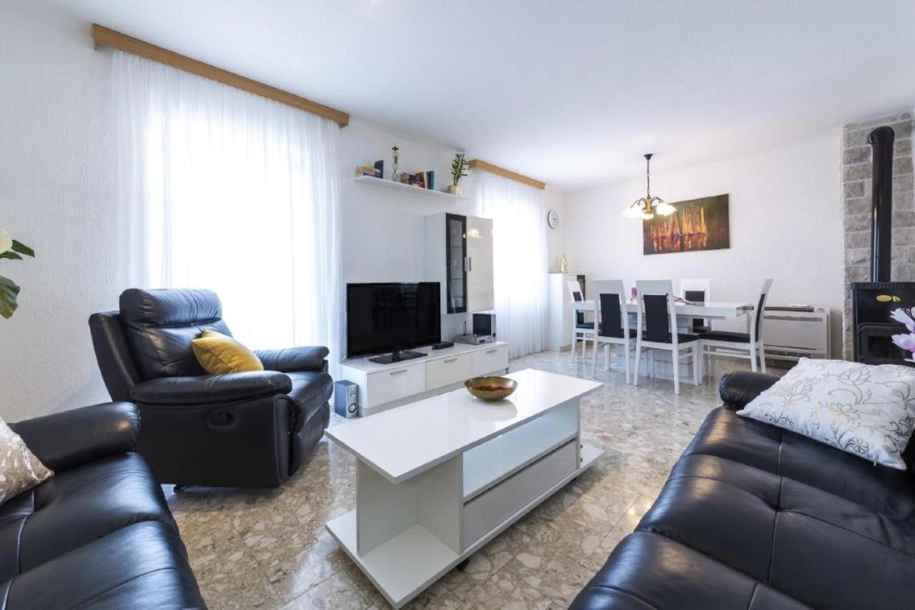 Holiday Home Swiss 챠브타트 외부 사진