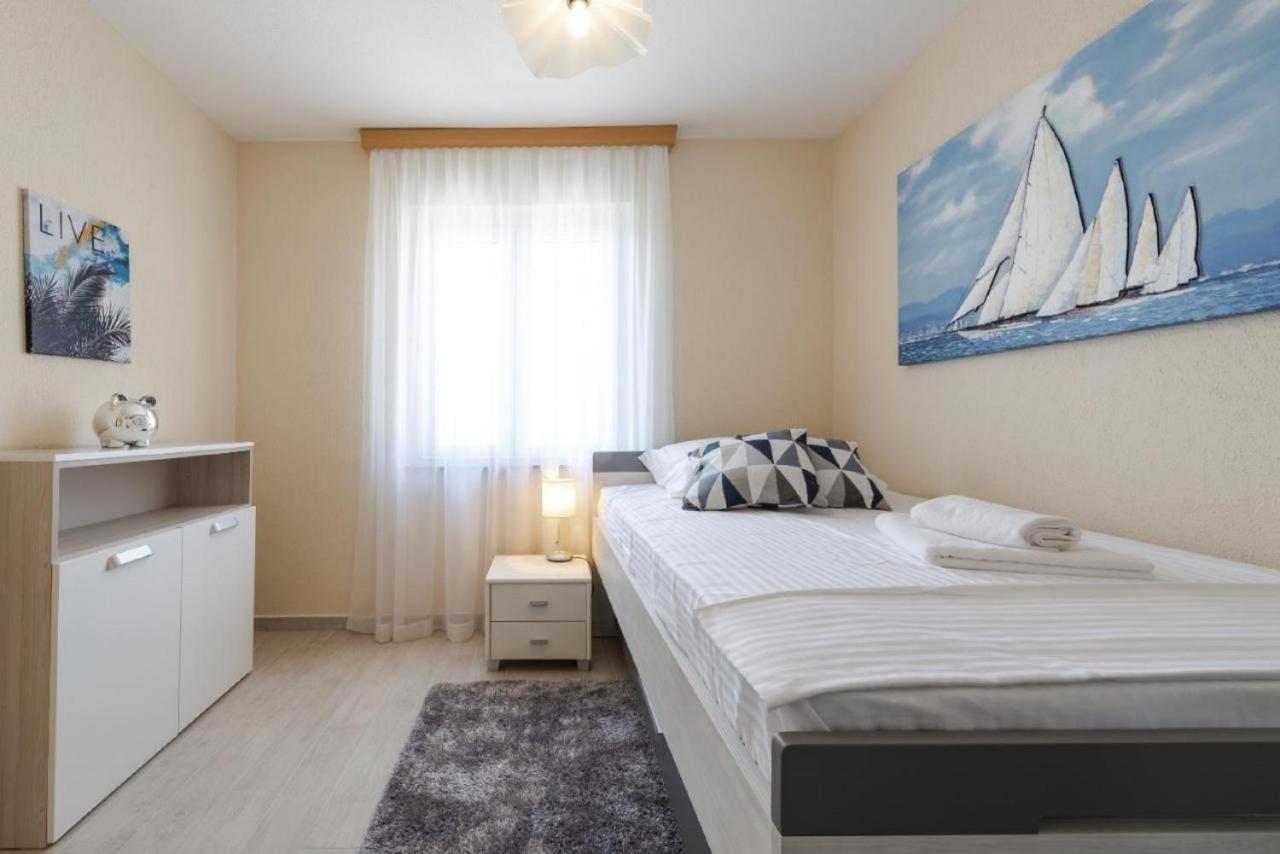Holiday Home Swiss 챠브타트 외부 사진