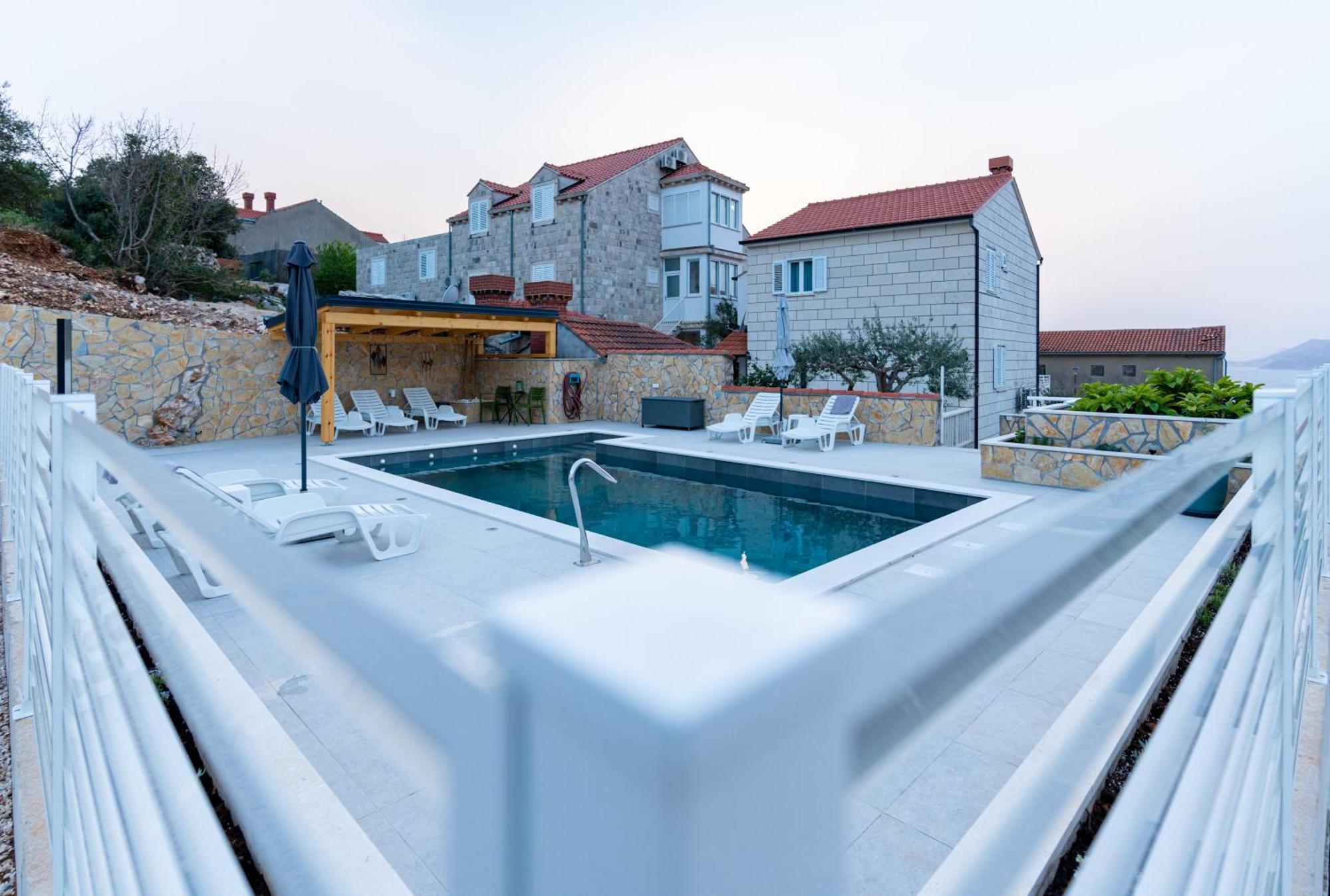 Holiday Home Swiss 챠브타트 외부 사진